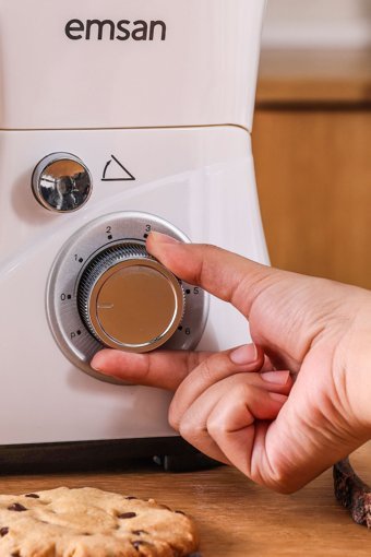 Emsan Bella Gusto Aliminyum Döküm 1300 W 5 lt Stand Hamur Yoğurma ve Mutfak Şefi Beyaz