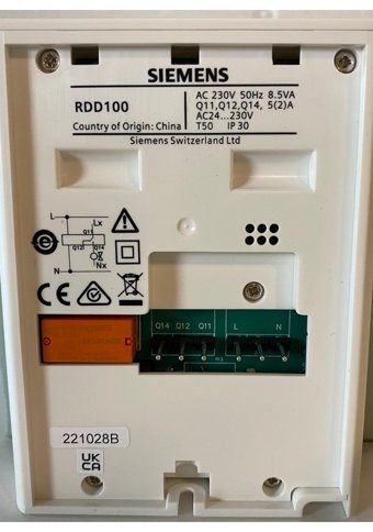 Siemens RDD100 35 Derece 0.5 Derece Hassasiyet Kablolu Dijital Termostat
