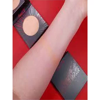 Revolution X Coca Cola Starlight Highlighter Paleti