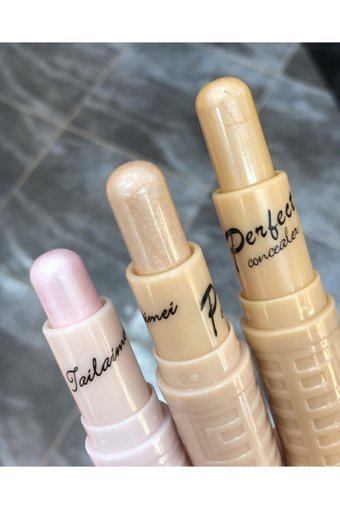 Aily Cosmetics No:01 Stick Highlighter