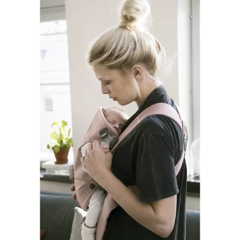 BabyBjörn Mini 3.2-11 kg Kapasiteli Oturaklı Her Yöne Kanguru Pembe