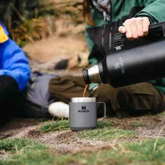 Stanley Klasik Legendary Paslanmaz Çelik 2.3 lt Outdoor Termos Siyah