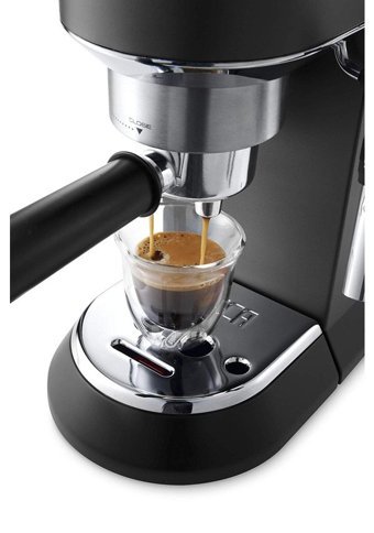 Delonghi EC 685.BK Dedica 1300 W Metal Tezgah Üstü Kapsülsüz Manuel Espresso Makinesi Siyah