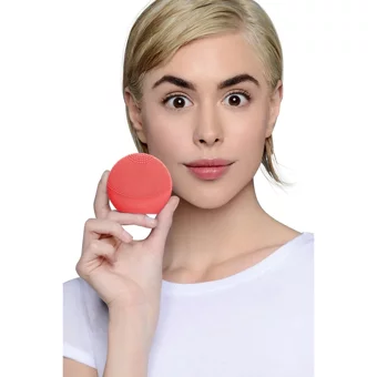 Foreo Luna Play Plus 2 Tüm Ciltler İçin 1 Başlıklı Fırçalı Silikon Şarjlı Titreşimli Yüz Temizleme Cihazı Turuncu