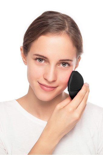 Foreo Luna Mini 2 Tüm Ciltler İçin 1 Başlıklı Fırçalı Silikon Şarjlı Titreşimli Yüz Temizleme Cihazı Siyah