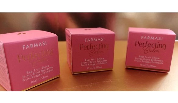 Farmasi Perfecting Kırmızı Meyveli Yetişkin Dudak Nemlendirici Krem 15 gr