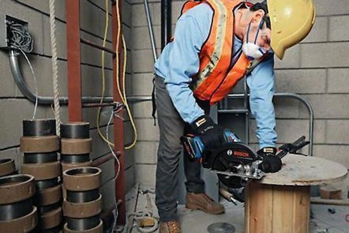 Gkm GKM 18 V 4250 devir/dk 136 mm Kablosuz Akülü Şarjlı Daire Testere