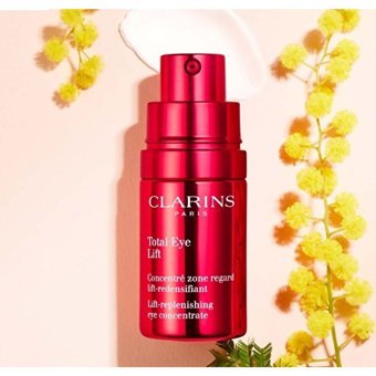 Clarins Total Eye Lift Tüm Ciltler için Göz Çevresi Krem Pompalı 15 ml