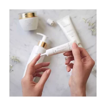 Oriflame Novage Brilliance Tüm Ciltler için Göz Altı Krem Tüp 15 ml