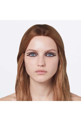 Gucci Définition L'Obscur Longwear No:17 Mat Pastel Siyah Kalem Eyeliner