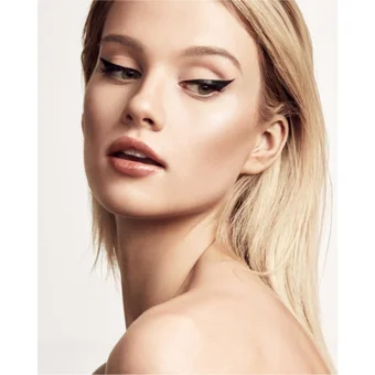 Fenty Beauty No:33 Suya Dayanıklı Mat Pastel Siyah Kalem Eyeliner