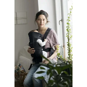 BabyBjörn Mini 3.2-11 kg Kapasiteli Oturaklı Her Yöne Kanguru Siyah