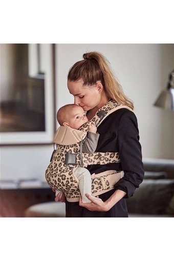 BabyBjörn One 3.2-15 kg Kapasiteli Oturaklı Her Yöne Kanguru Mavi