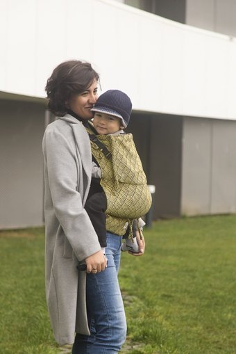Huggyberry Herringbone Amber 3-20 kg Kapasiteli Yenidoğan Kanguru Hardal