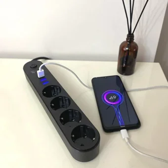 Mero 4'lü Soket 2 metre 3'lü USB Kablolu Çiftli Akım Korumalı Priz
