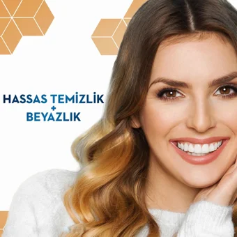 İpana 3 Boyutlu Beyazlık Hindistan Cevizi Florürlü Diş Macunu 75 ml