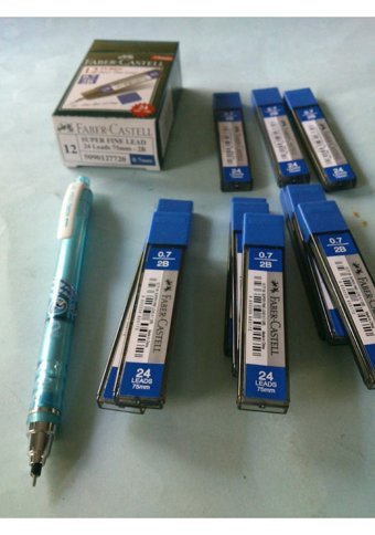 Uni-Ball Silgili Metal Metalik Mavi 0.7 mm Versatil Kalem