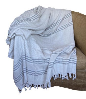 Yastıkminder Pamuklu Polar Saçaklı Süngersiz Çizgili Ekru Tekli Koltuk Örtüsü 200x220 cm