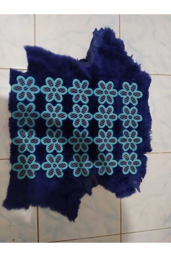 Hoaryage Deri Tüylü Süngersiz Çiçek Desenli Lacivert Tekli Koltuk Örtüsü 60x54 cm