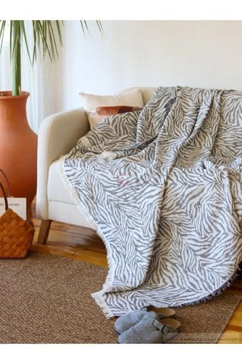 Xamantha Pamuklu Polar Saçaklı Süngersiz Çizgili Siyah Tekli Koltuk Örtüsü 160x210 cm