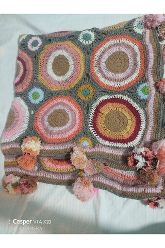 El İşi Pamuklu Örgü Püsküllü Süngersiz Geometrik Desenli Siyah Tekli Koltuk Örtüsü 110x110 cm