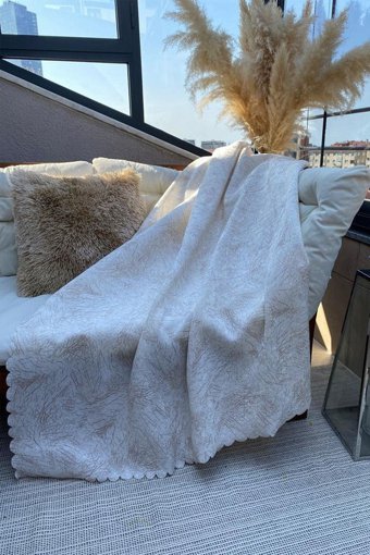 Zeyhan Tekstil Kadife Polar Süngerli Çizgili Su Geçirmez Beyaz Tekli Koltuk Örtüsü 170x220 cm