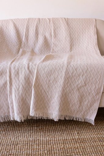 Koza Home Pamuklu Saçaklı Süngersiz Çizgili Bej Tekli Koltuk Örtüsü 175x210 cm