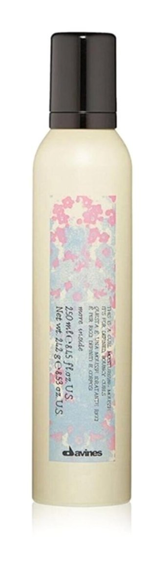Davines Moustruzing Kıvırcık Saçlar İçin Şekillendirici Hacim Veren Saç Köpüğü 250 ml
