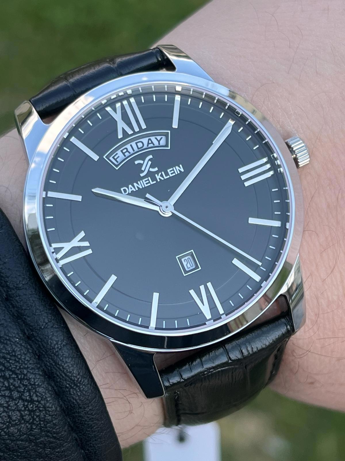 Daniel Klein DK.10454.1 Takvimli Lacivert Deri Kordon Analog Erkek Kol Saati