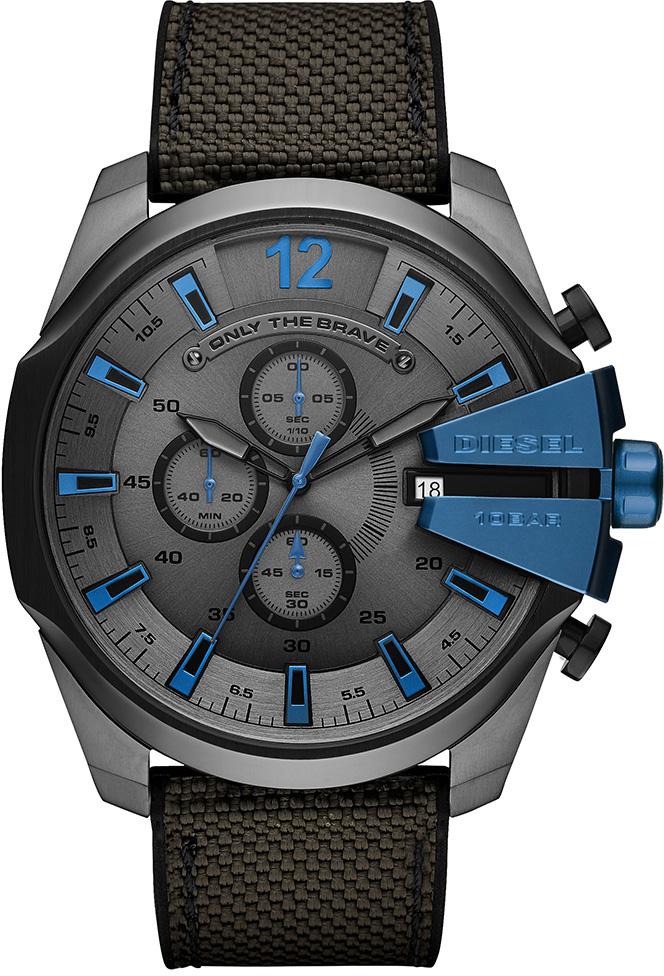 Diesel DZ4500 Takvimli 42 mm Siyah Silikon Kordon Analog Erkek Kol Saati
