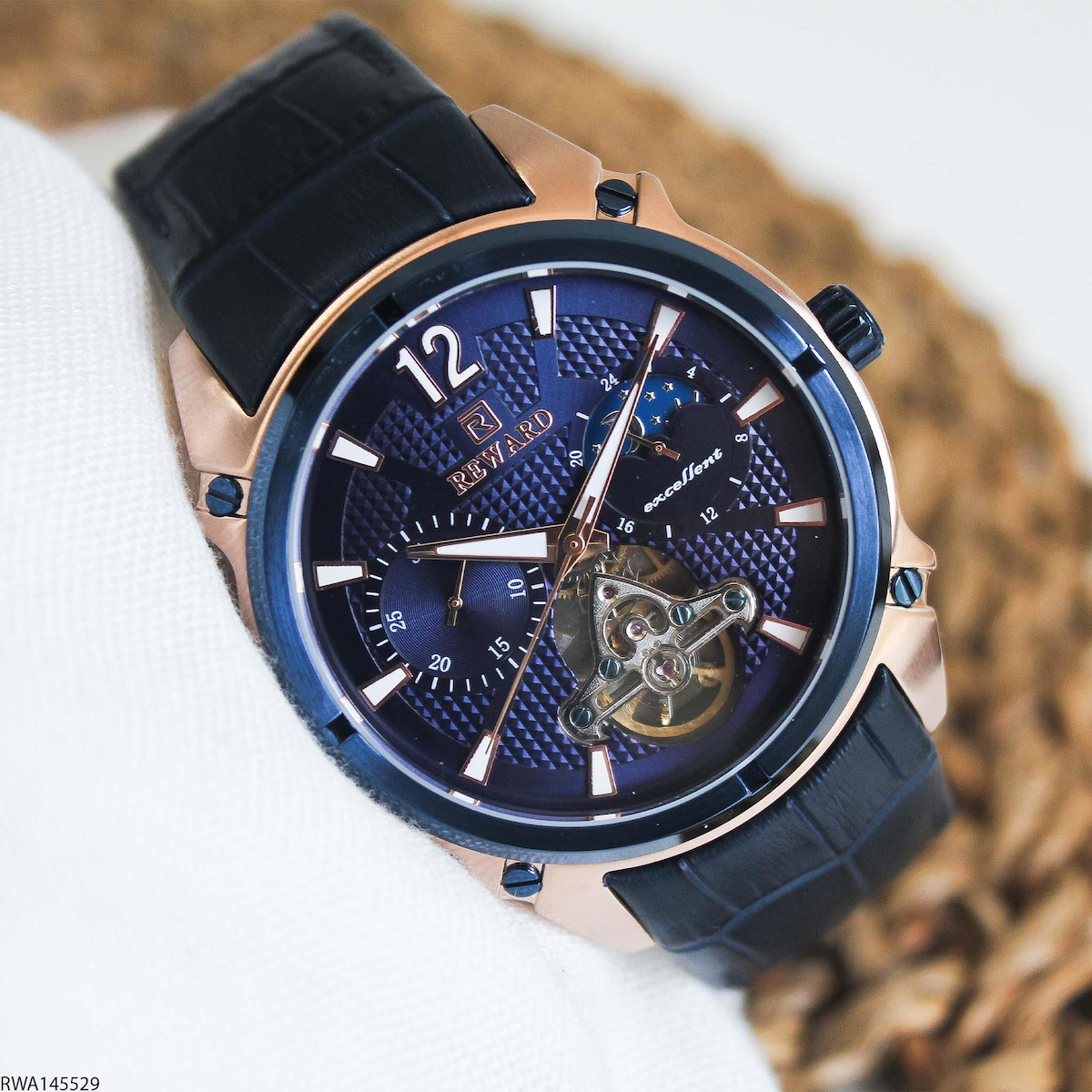 Reward RWA145529 Takvimli 45 mm Lacivert Deri Kordon Analog Erkek Kol Saati