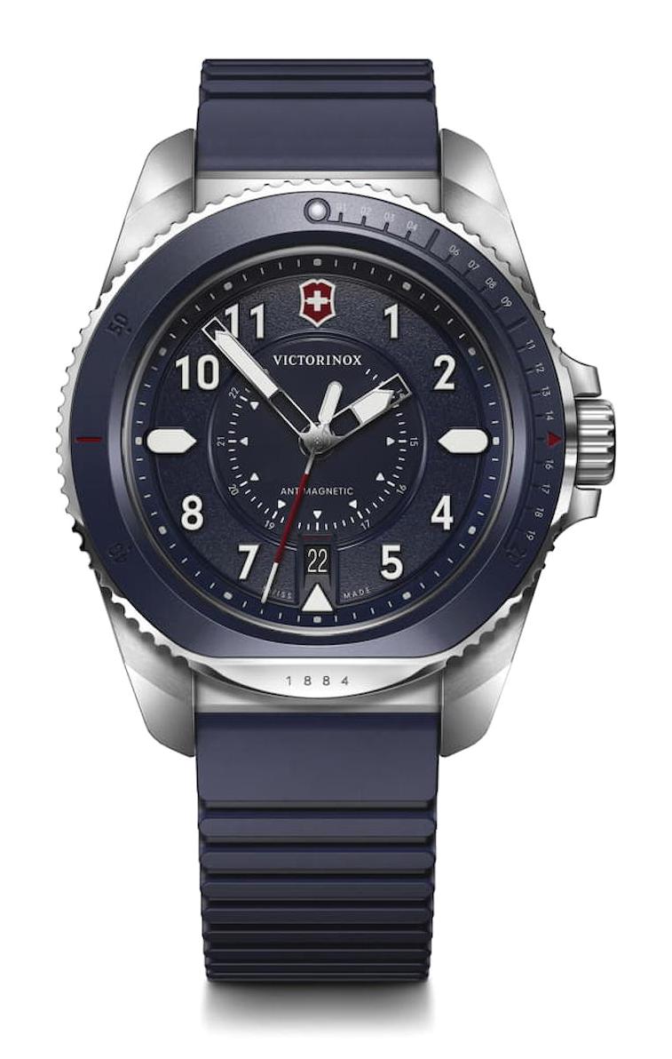 Victorinox Journey 241975 Pusulalı 43 mm Lacivert Kauçuk Kordon Analog Erkek Kol Saati