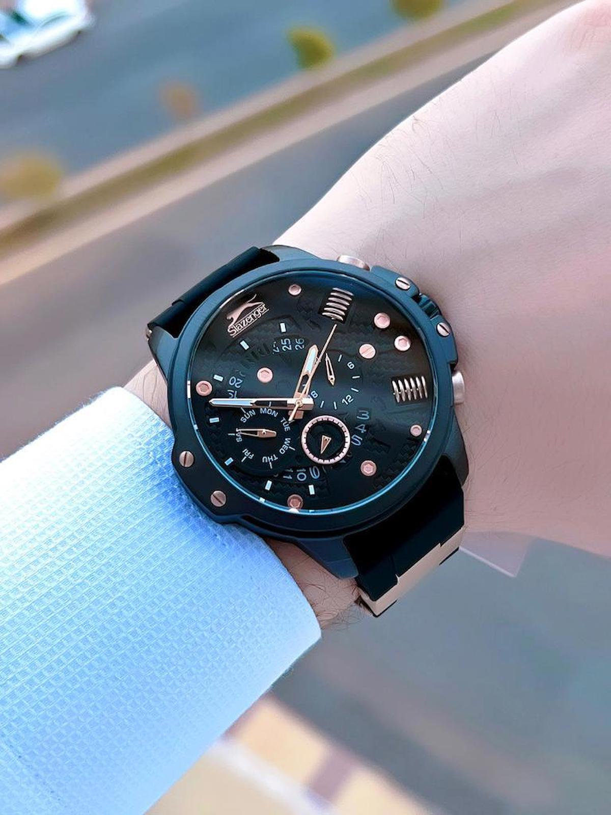Slazenger BLKT.2.770 Su Geçirmez Takvimli 41-45 mm Siyah Silikon Kordon Analog Erkek Kol Saati