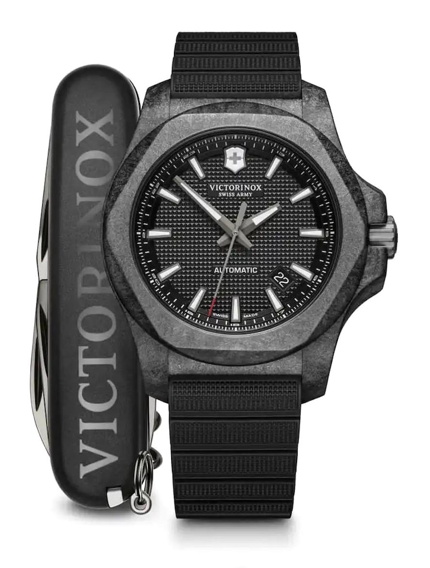 Victorinox Swiss Army 241866.1 Pusulalı Takvimli 43 mm Siyah Kumaş Kordon Analog Kol Saati