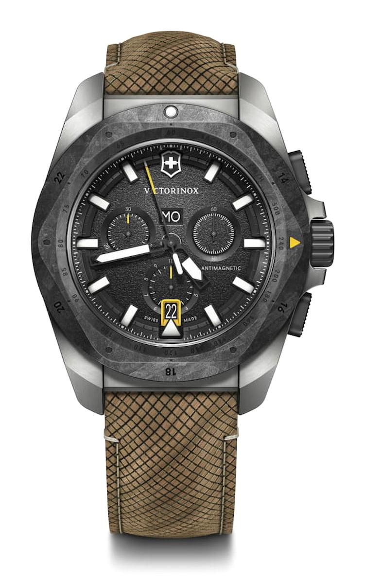 Victorinox 241988.1 Pusulalı Takvimli 43 mm Kahverengi Ahşap Kordon Analog Erkek Kol Saati