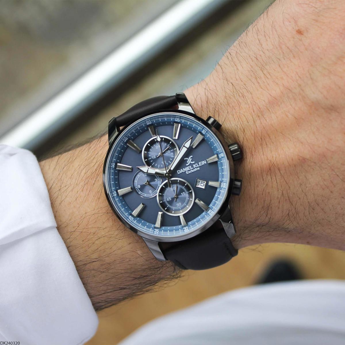 Daniel Klein DK240320 Takvimli 45 mm Siyah Deri Kordon Analog Erkek Kol Saati