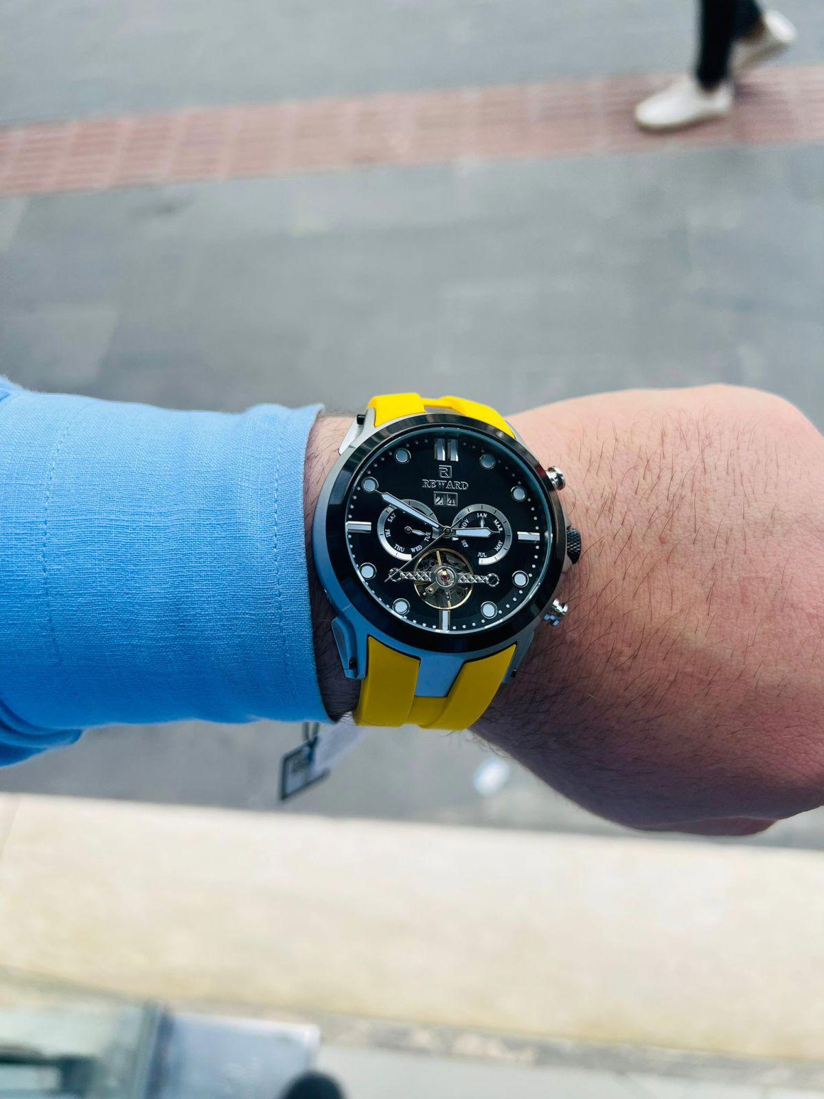 Reward SRE43597.R5 Su Geçirmez Takvimli 46 mm Sarı Silikon Kordon Analog Erkek Kol Saati