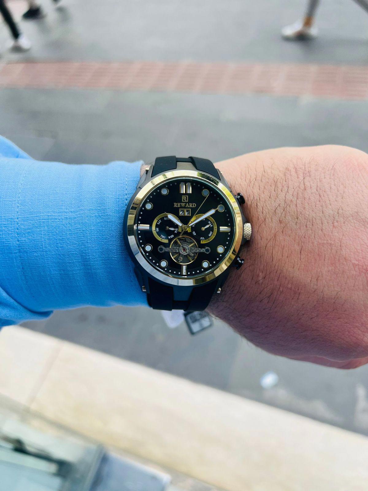 Reward SRE43597.R7 Su Geçirmez Takvimli 46 mm Siyah Silikon Kordon Analog Erkek Kol Saati