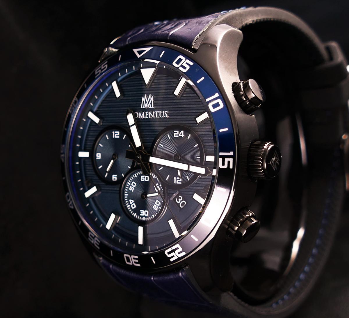 Momentus SC240T-11NB Takvimli 45 mm Gri Silikon Kordon Analog Kol Saati