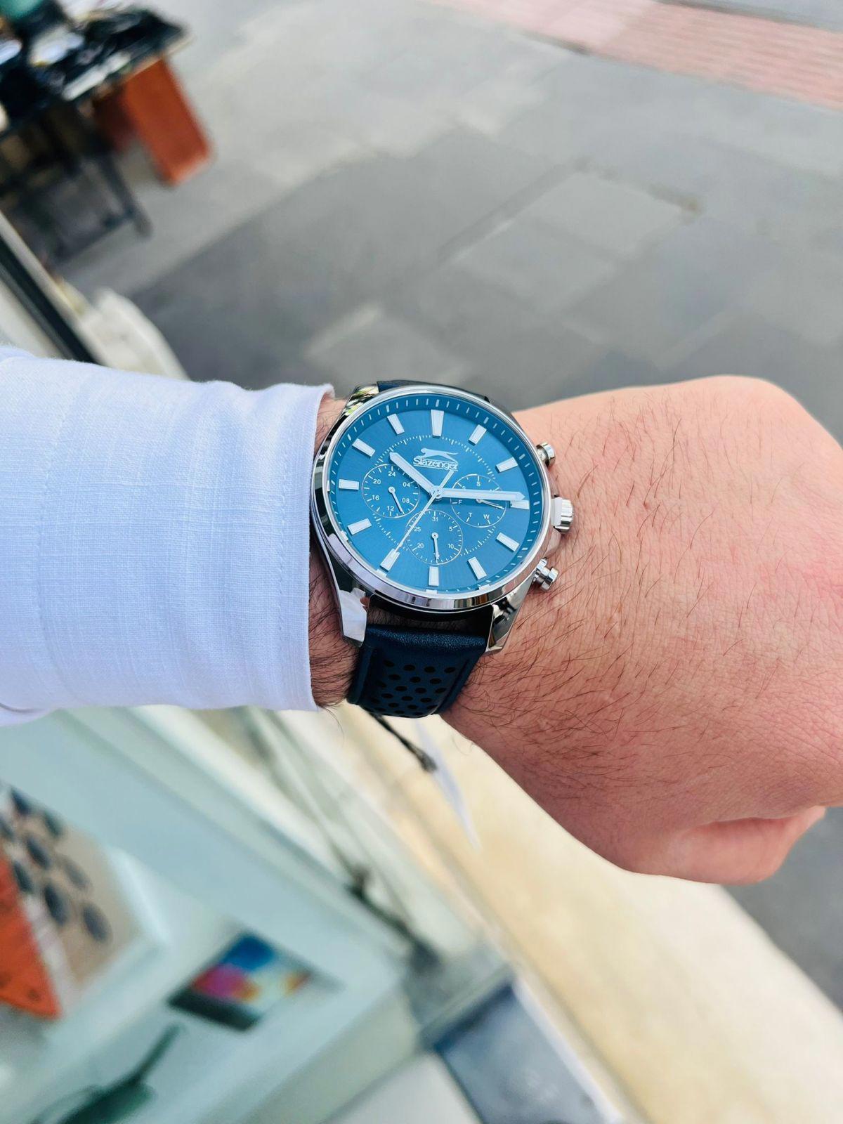 Slazenger SL.09.2134.2.04 Takvimli 44 mm Lacivert Deri Kordon Analog Erkek Kol Saati
