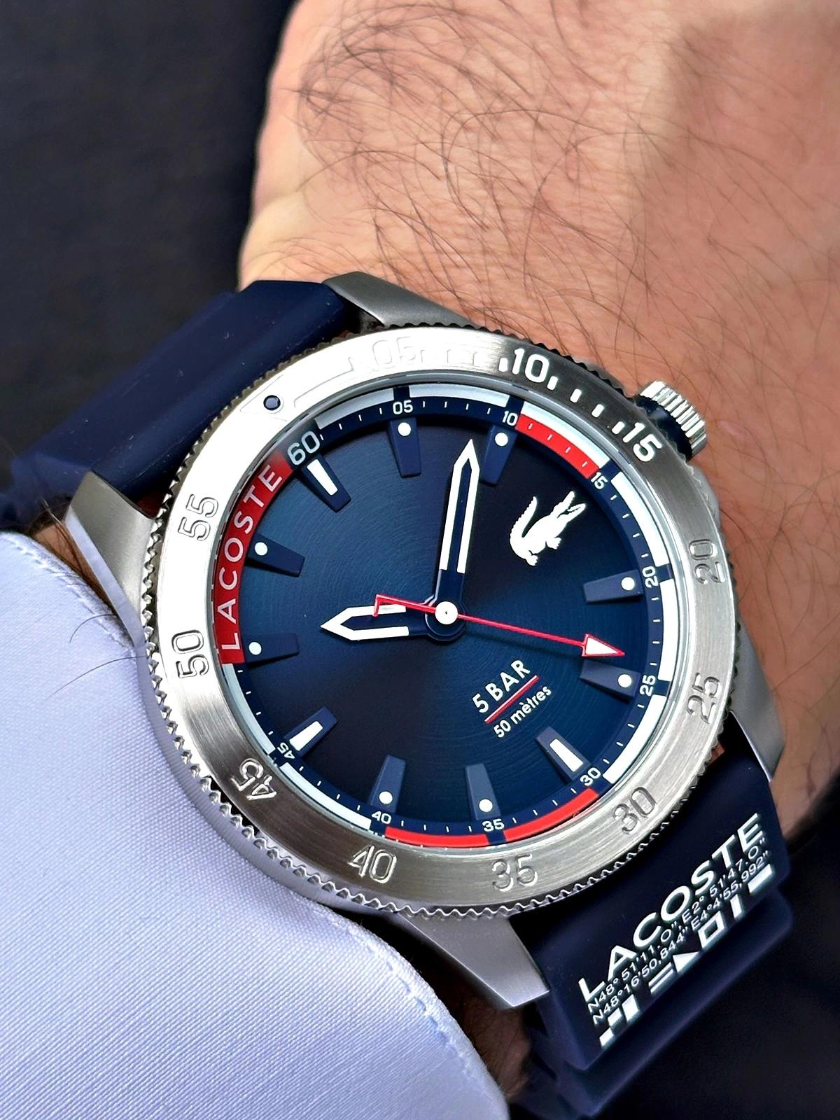 Lacoste LAC2011202 Lacivert Plastik-Silikon Kordon Analog Erkek Kol Saati