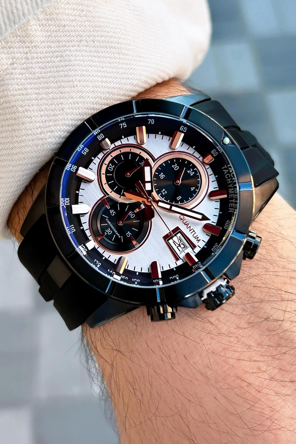 Quantum HNG893.631 Su Geçirmez Takvimli 45 mm Siyah Silikon Kordon Analog Erkek Kol Saati