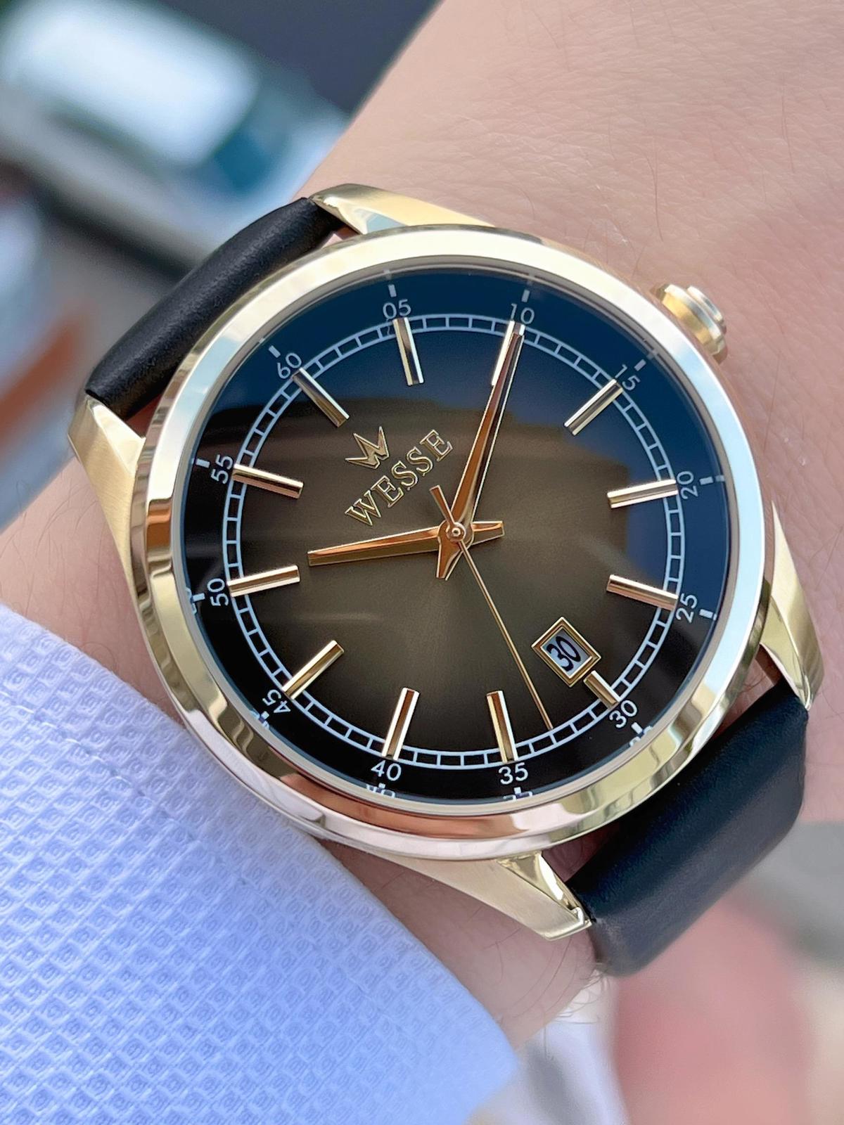 Wesse WWG208901 Takvimli 42 mm Siyah Deri Kordon Analog Erkek Kol Saati