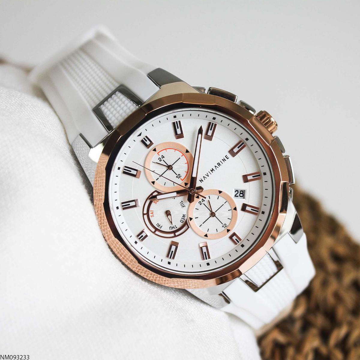 Navimarine NM093233 Takvimli 45 mm Beyaz Silikon Kordon Analog Erkek Kol Saati