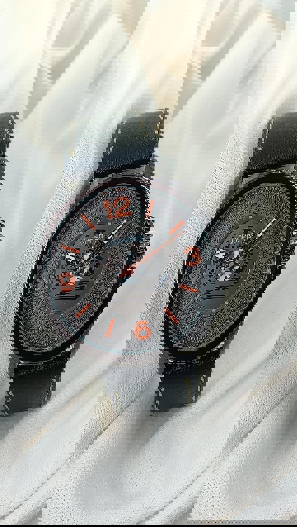 Choppers CHP000030 Siyah Deri Kordon Analog Erkek Kol Saati