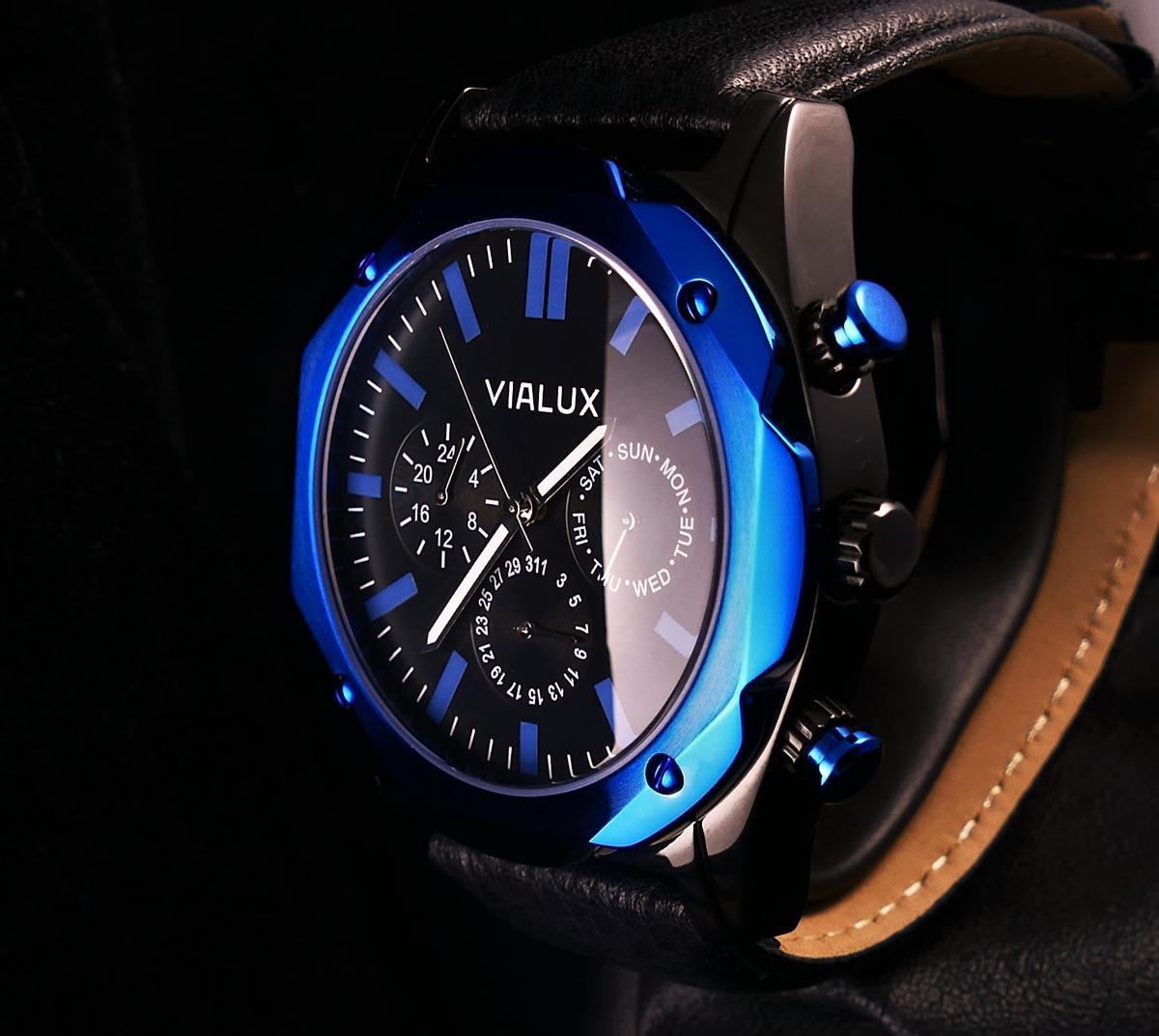 Vialux XX906-L01 Takvimli 49 mm Siyah Deri Kordon Analog Kol Saati