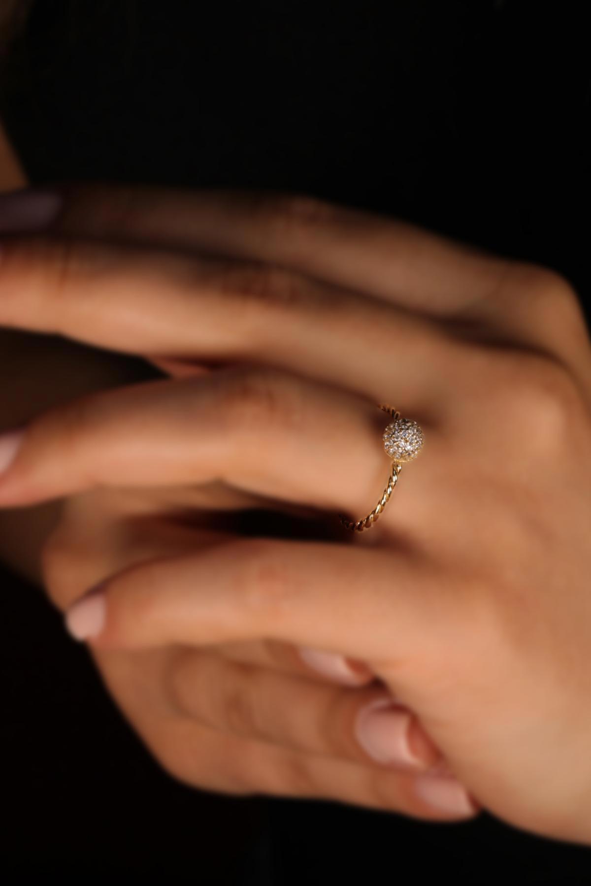 Adil İdil Kuyumculuk Beyaz Taşlı Burgu 14 Ayar Rose Gold Altın Yüzük
