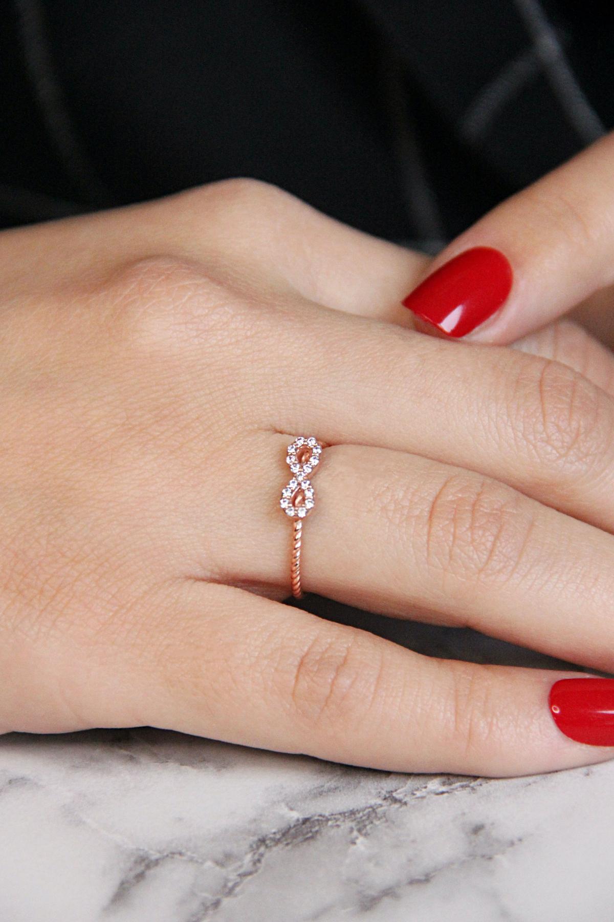 Argentum Concept Beyaz Taşlı Burgu 925 Ayar Rose Gold Altın Yüzük