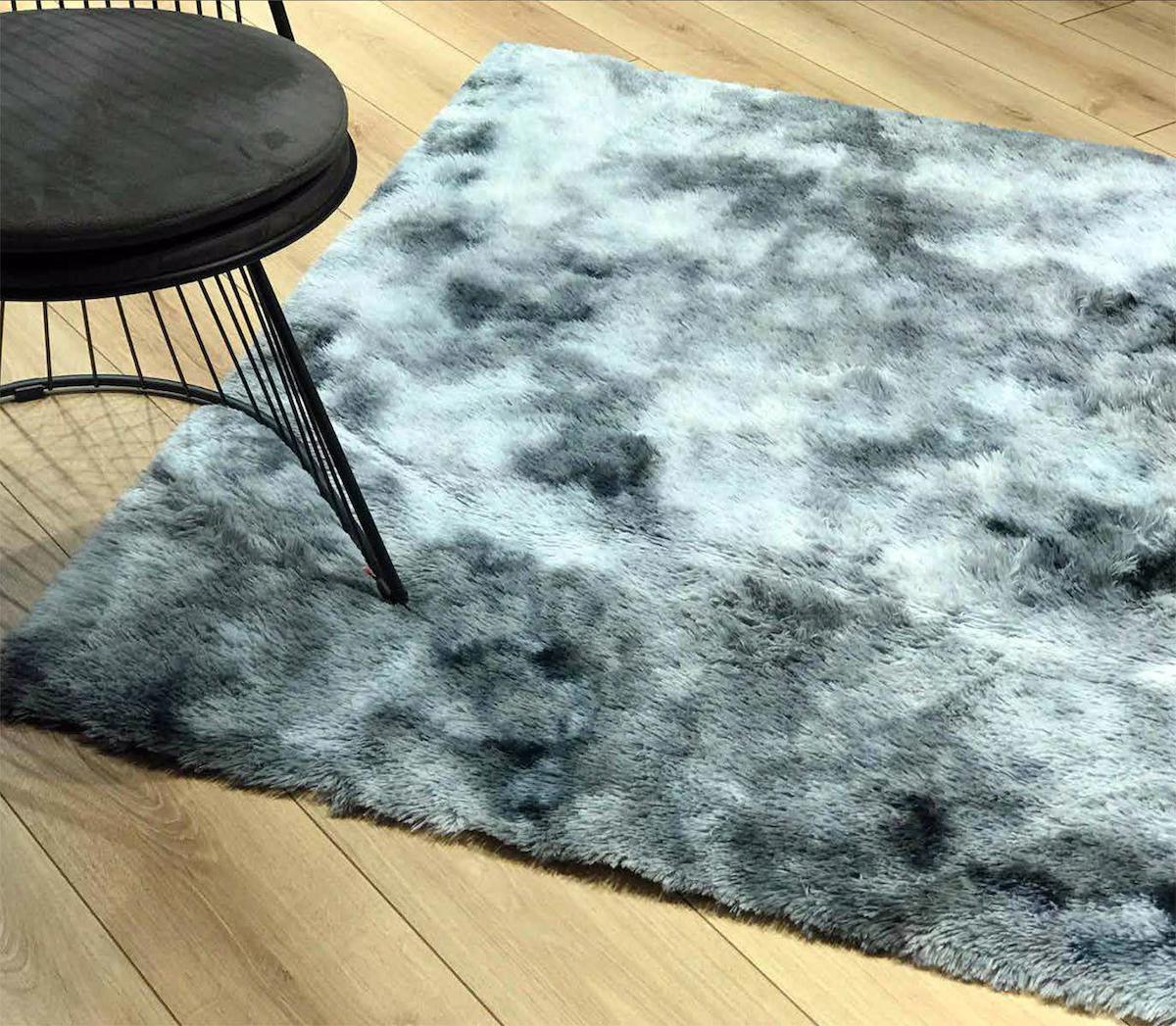 Doğuş Peluş Halı Krem 0.4 mm Polyester Silinebilir Yıkanabilir İnce Kaymaz Taban Dikdörtgen Makine Dokuma Salon Halısı 200x290 cm