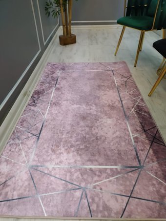 Doruklar Home Collection Gri-Pembe 0.8 mm Mikropolyester Leke Tutmaz Yıkanabilir İnce Kaymaz Dikdörtgen Makine Dokuma Salon Halısı 120x160 cm